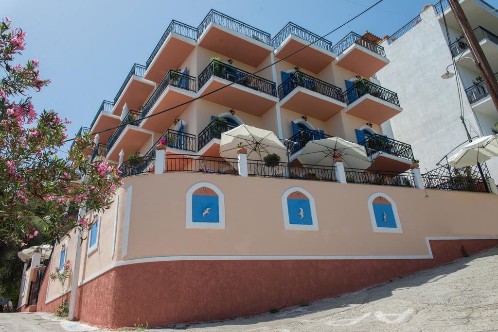 玛丽亚影城酒店 Poros Town 外观 照片