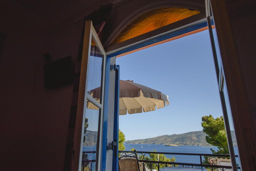 玛丽亚影城酒店 Poros Town 外观 照片