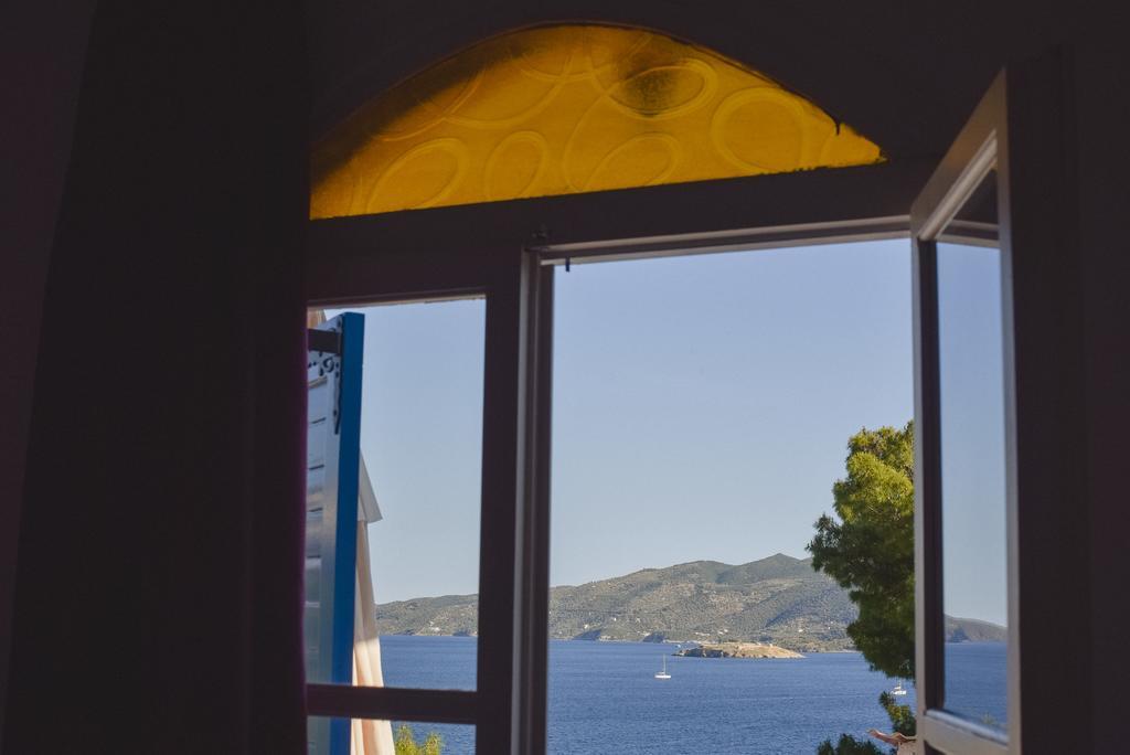 玛丽亚影城酒店 Poros Town 外观 照片